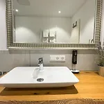 Exklusives 3 Zi Design In Fr-altstadt Lejlighed *