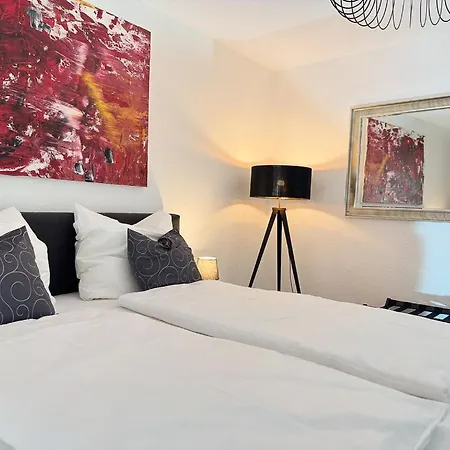 Exklusives 3-zimmer Altstadt-design-apartment Apartamento