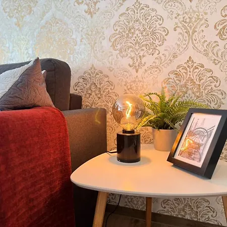 Exklusives 3 Zi Design In Fr-altstadt Lejlighed *