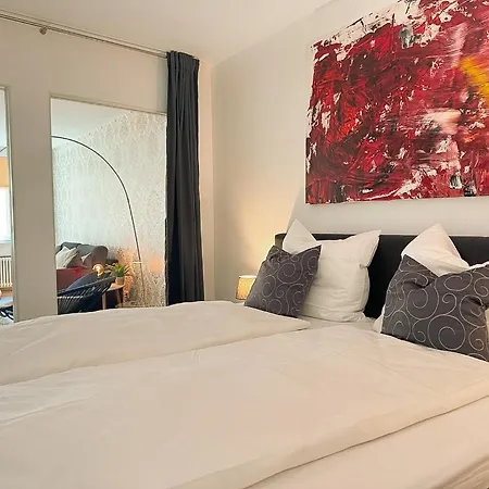 Exklusives 3-zimmer Altstadt-design-apartment Apartamento